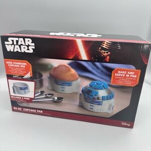Star Wars R2-D2 cupcake pans